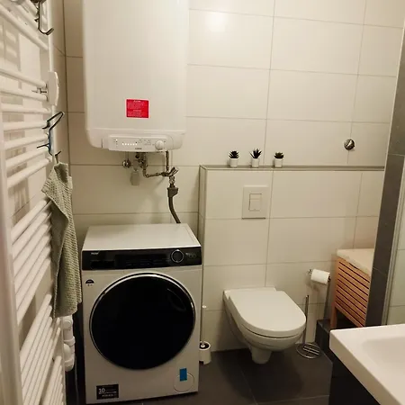 شقة 2-zi-apartment Inmitten Der Altstadt *